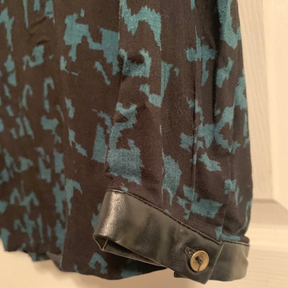 Blouse - Picture 4 of 5